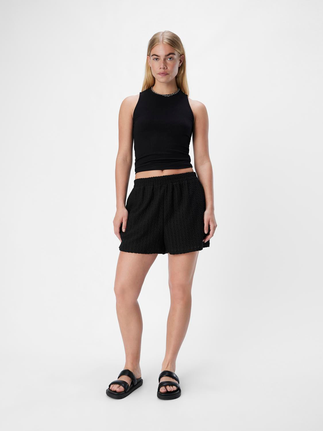 OBJFEODORA Shorts - Black